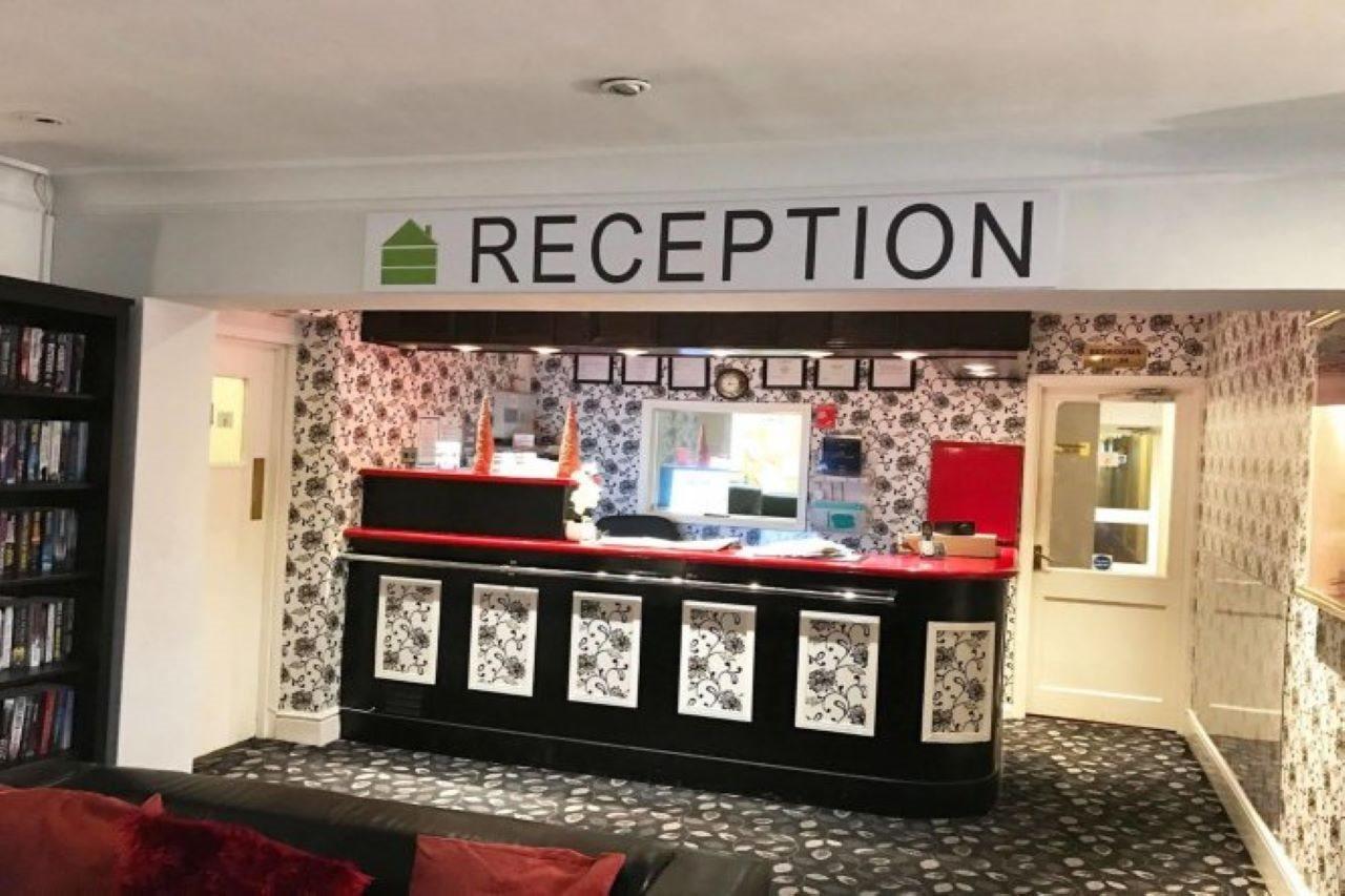 Flexistay Reading West Aparthotel - With Communal Kitchen Use Εξωτερικό φωτογραφία