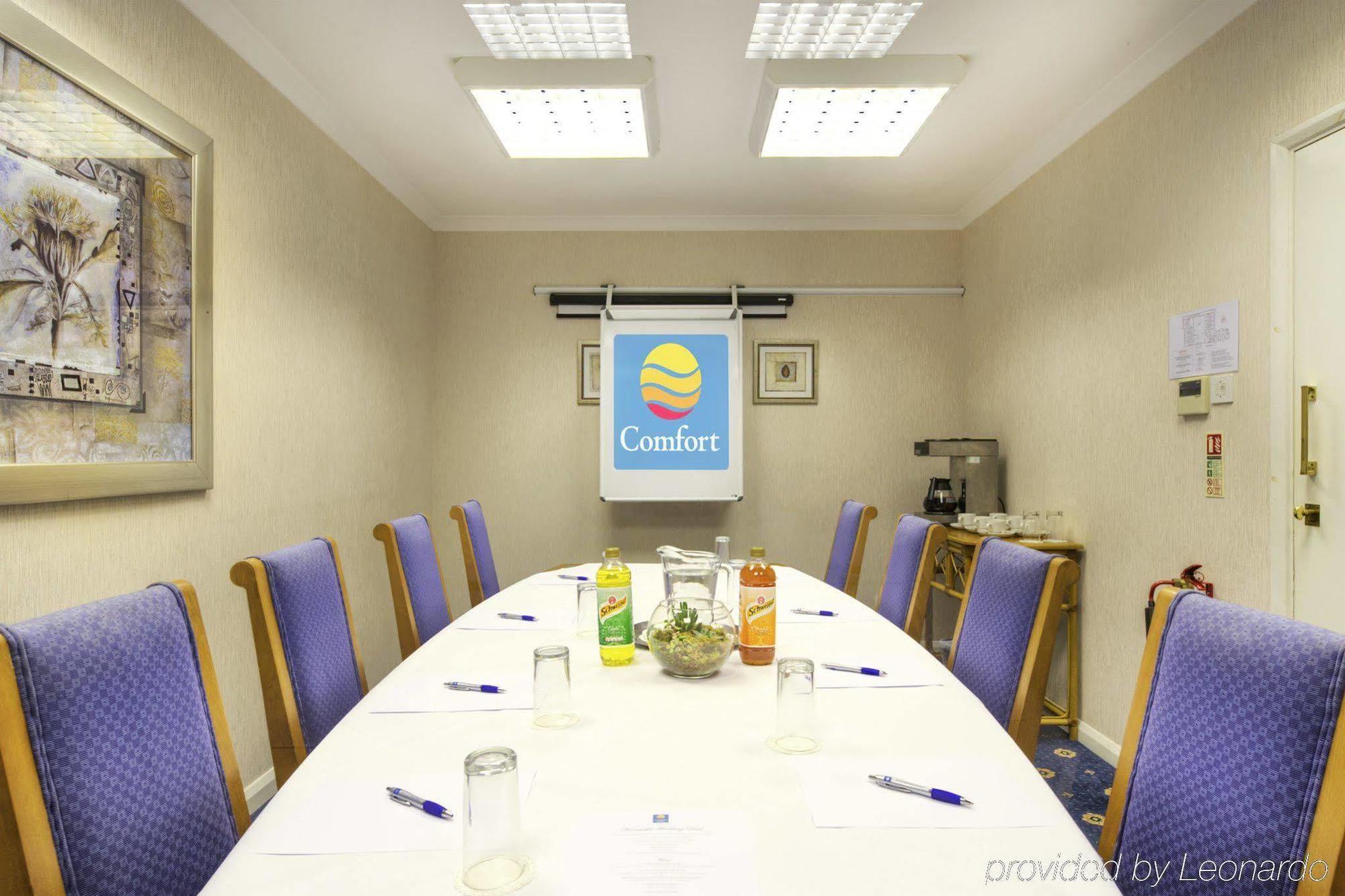 Flexistay Reading West Aparthotel - With Communal Kitchen Use Εξωτερικό φωτογραφία