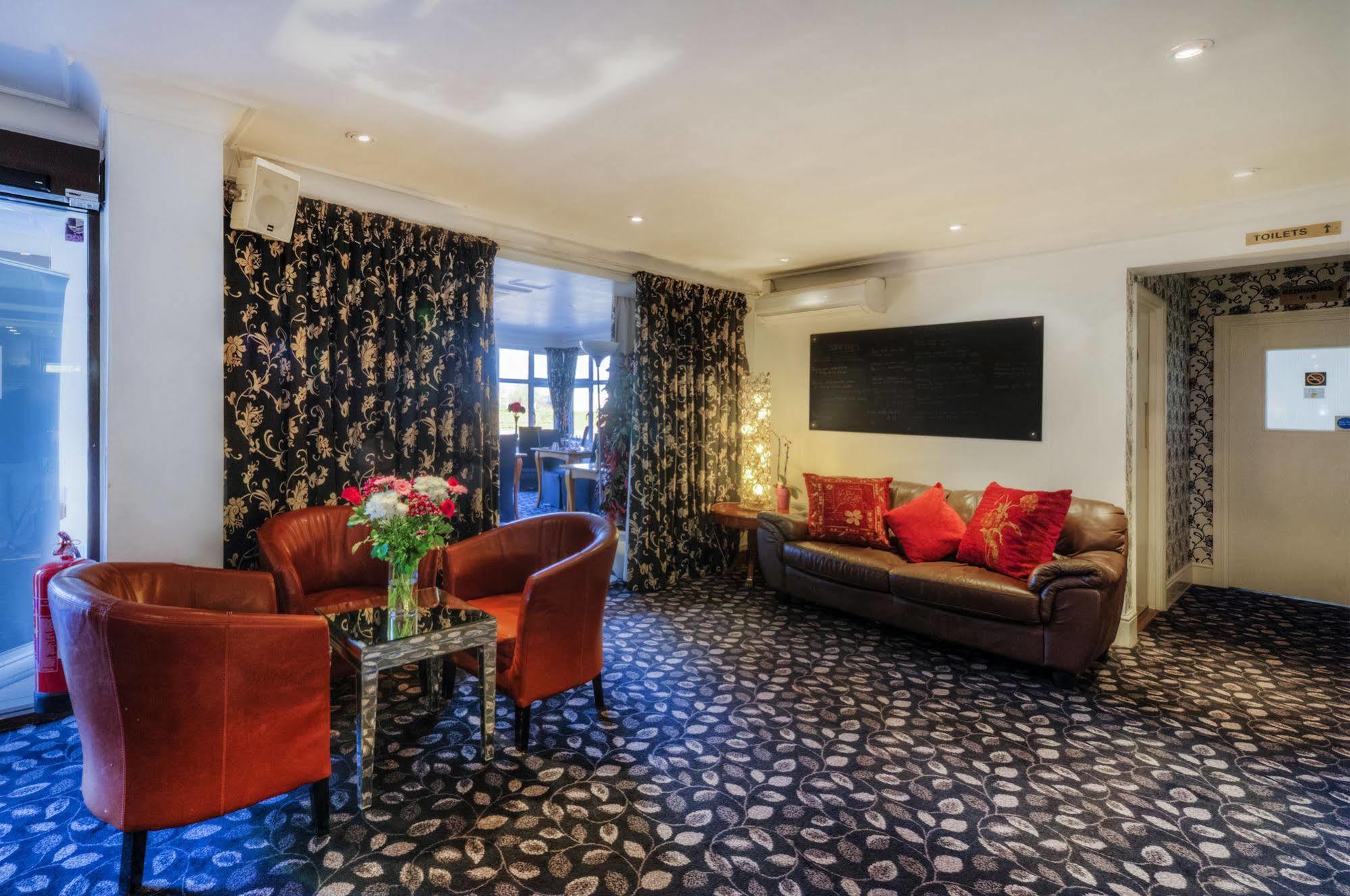 Flexistay Reading West Aparthotel - With Communal Kitchen Use Εξωτερικό φωτογραφία