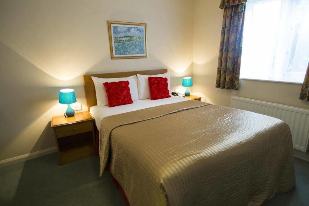 Flexistay Reading West Aparthotel - With Communal Kitchen Use Εξωτερικό φωτογραφία